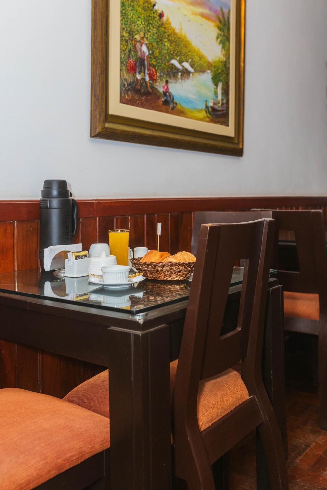 Hotel B´liam Tumbes Esterno foto