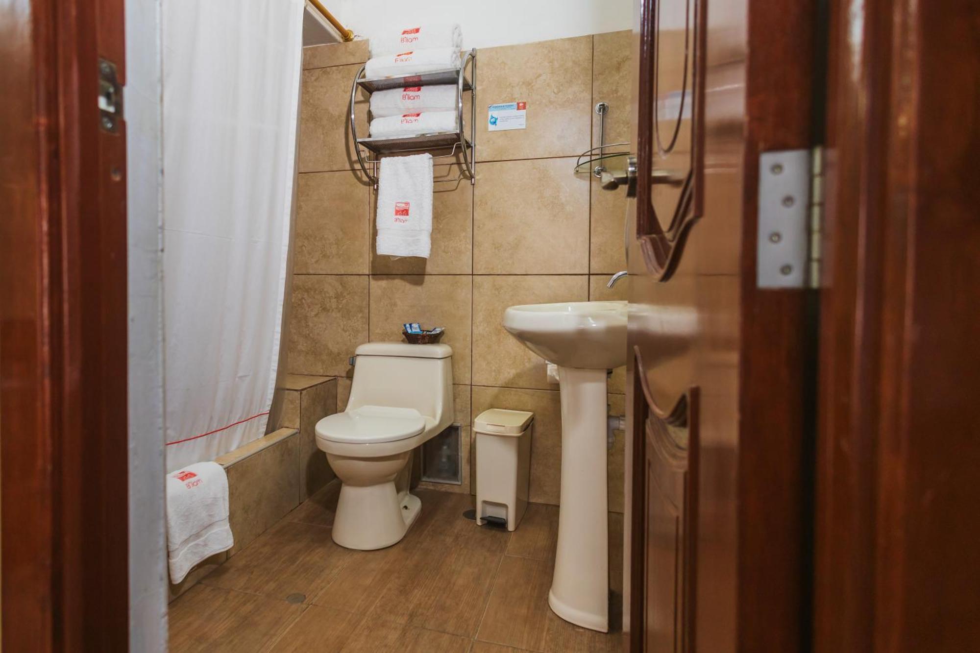Hotel B´liam Tumbes Esterno foto