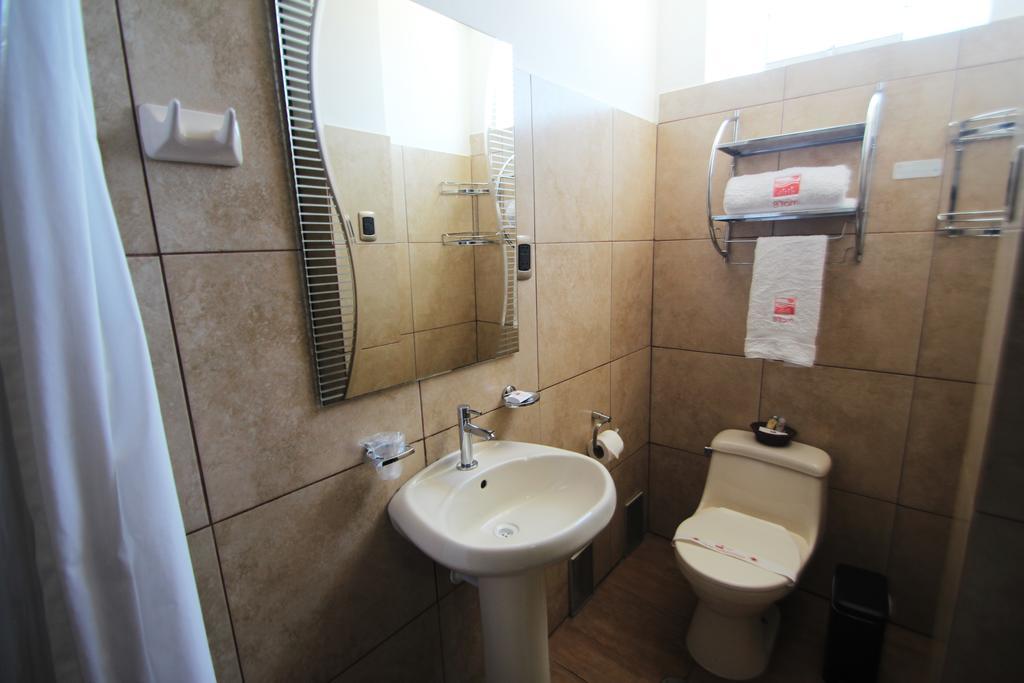 Hotel B´liam Tumbes Esterno foto