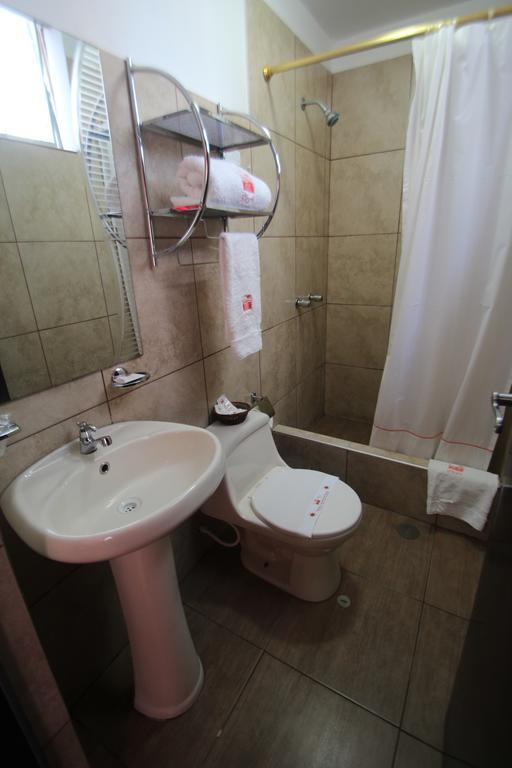 Hotel B´liam Tumbes Esterno foto