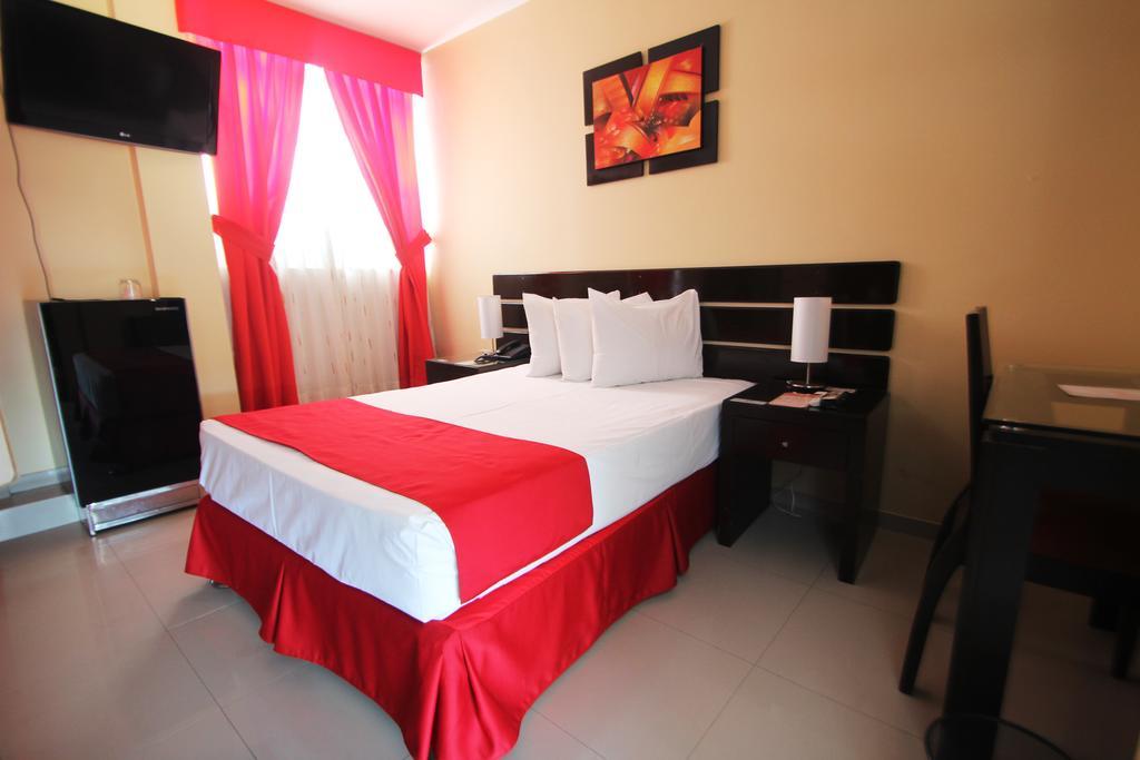 Hotel B´liam Tumbes Esterno foto